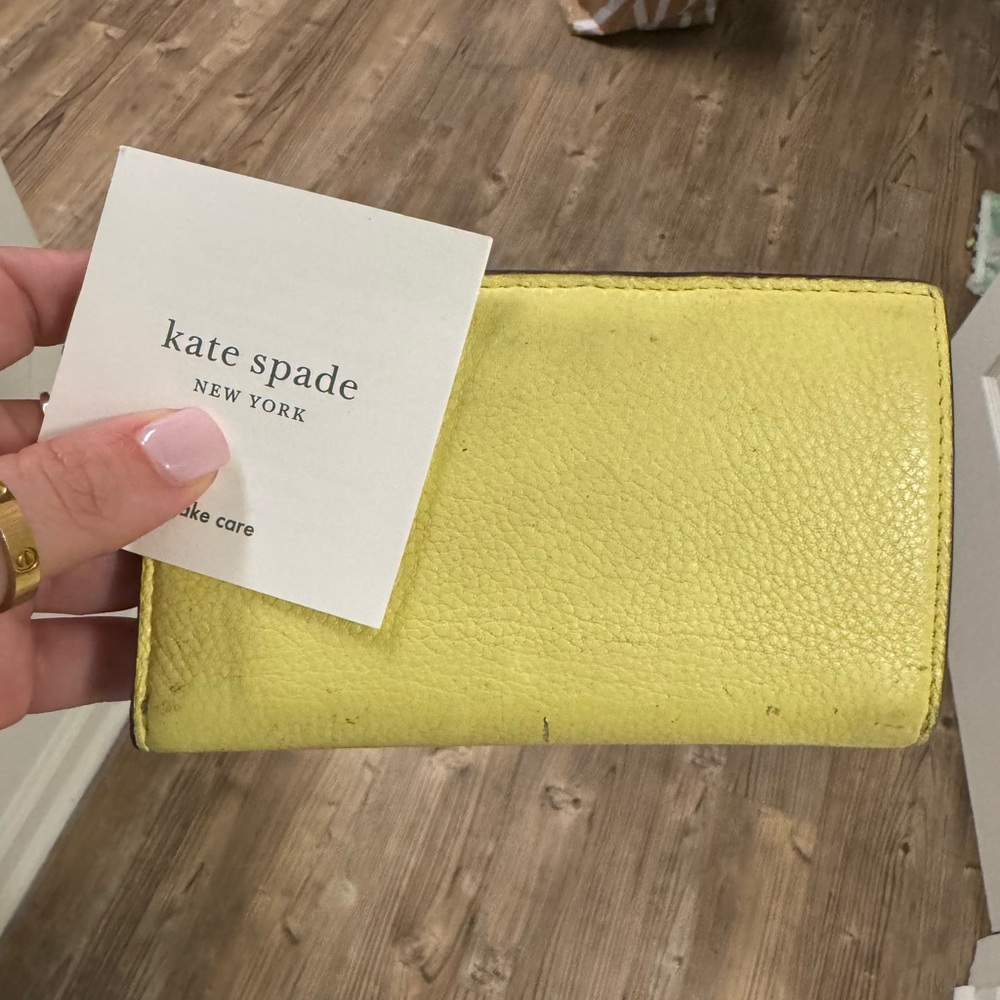 Kate Spade Lemon Card Wallet - Picture 2 of 4